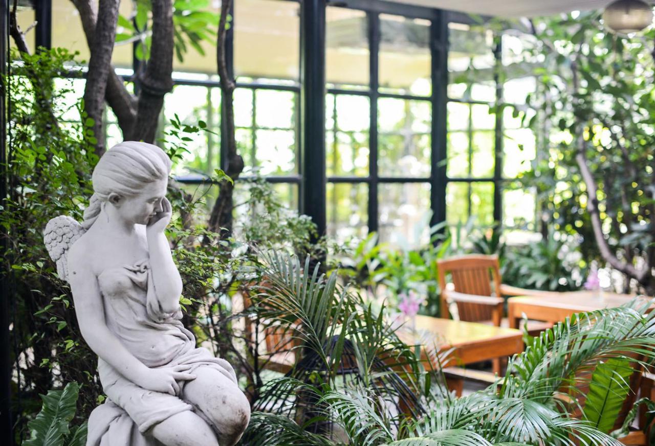 Grand Howard Hotel Bangkok Exterior photo