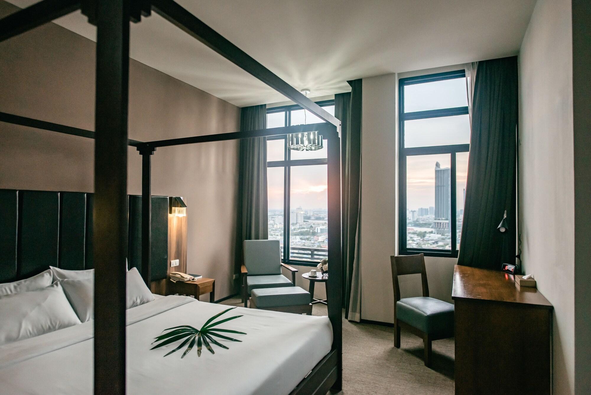 Grand Howard Hotel Bangkok Exterior photo