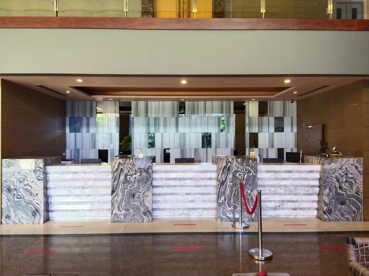 Grand Howard Hotel Bangkok Exterior photo