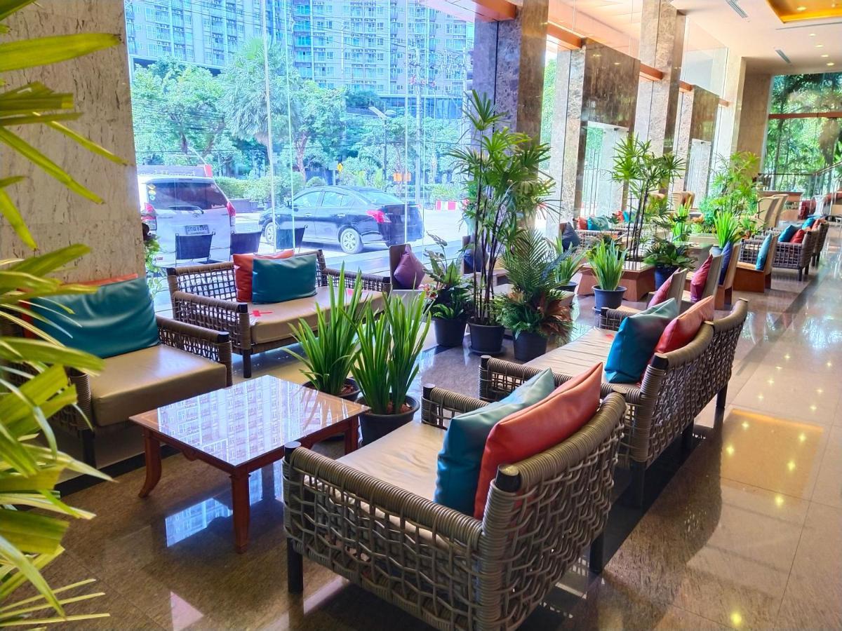 Grand Howard Hotel Bangkok Exterior photo